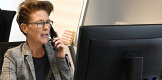 Monika Breuer ist eine der Mitarbeiterinnen der IHK-Corona-Hotline.