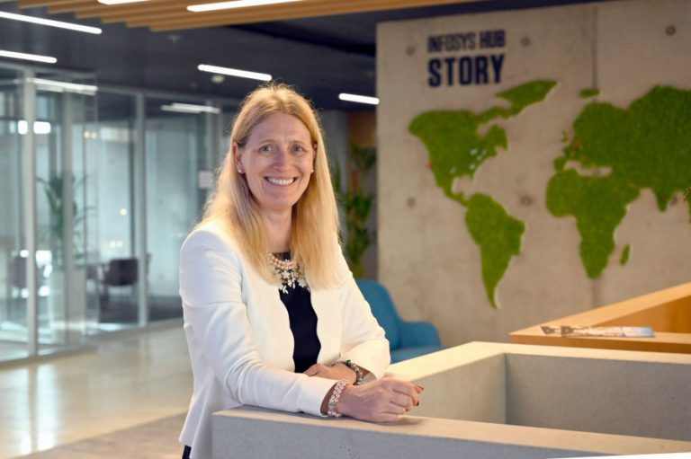 Für Andrea Hendrickx, Leiterin von Infosys Deutschland, ist Düsseldorf als Standort ein Glücksgriff.