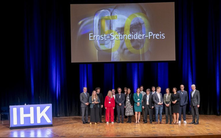Ernst-Schneider-Preis verliehen