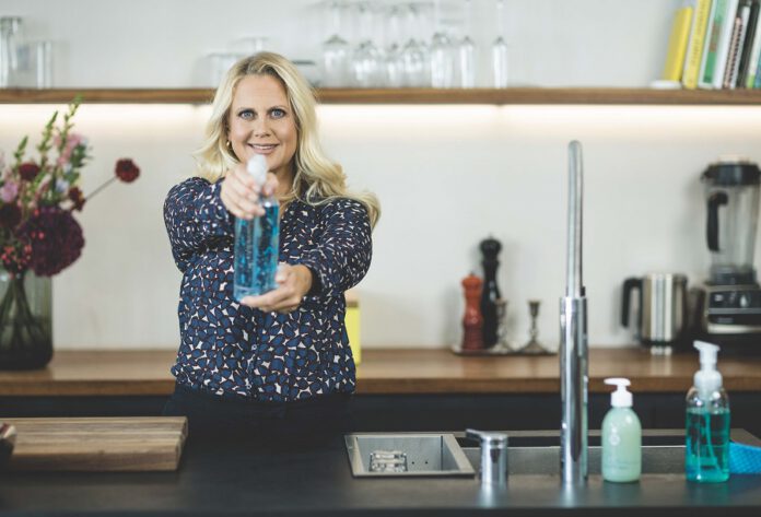 Barbara Schöneberger beim Unternehmen Blaue Helden