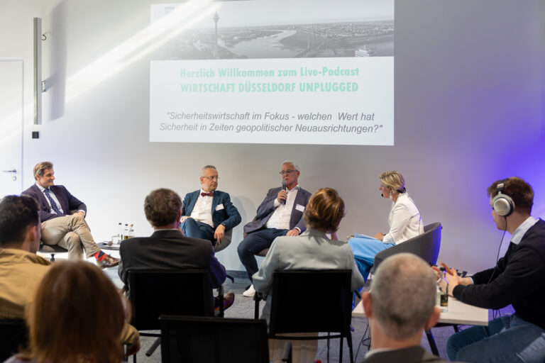 „Sicherheit wird zur Standortfrage“ – Live-Podcast diskutiert Zeitenwende in Düsseldorf