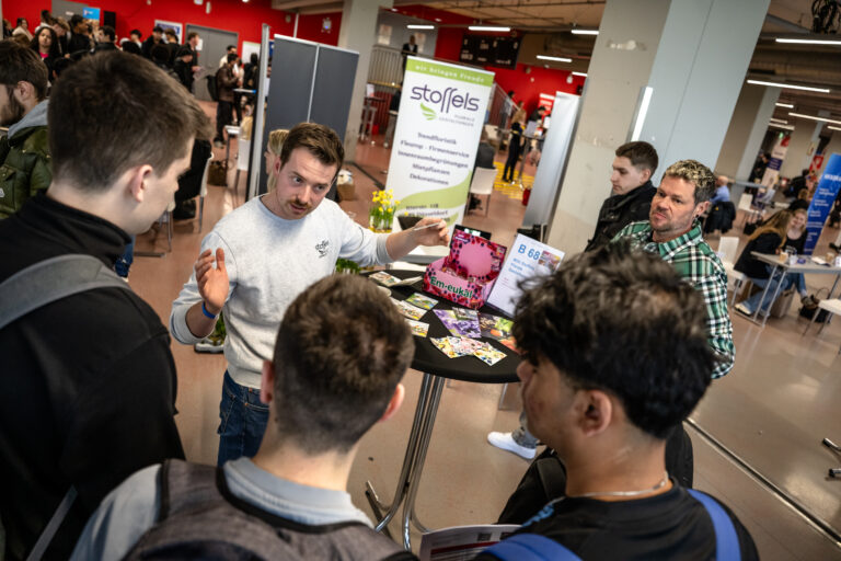 Rekordbeteiligung beim Azubi-Speed-Dating