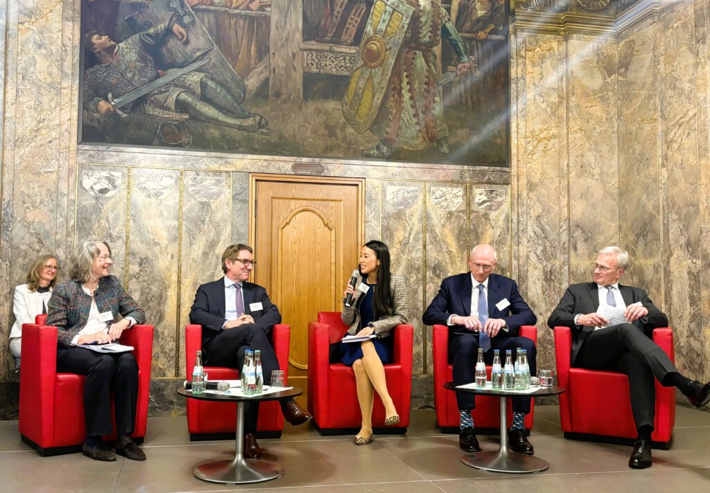 Wirtschaftsstreitigkeiten effizient gestalten: Commercial Courts, Schiedsgerichtsbarkeit und Unternehmenspraxis im Dialog